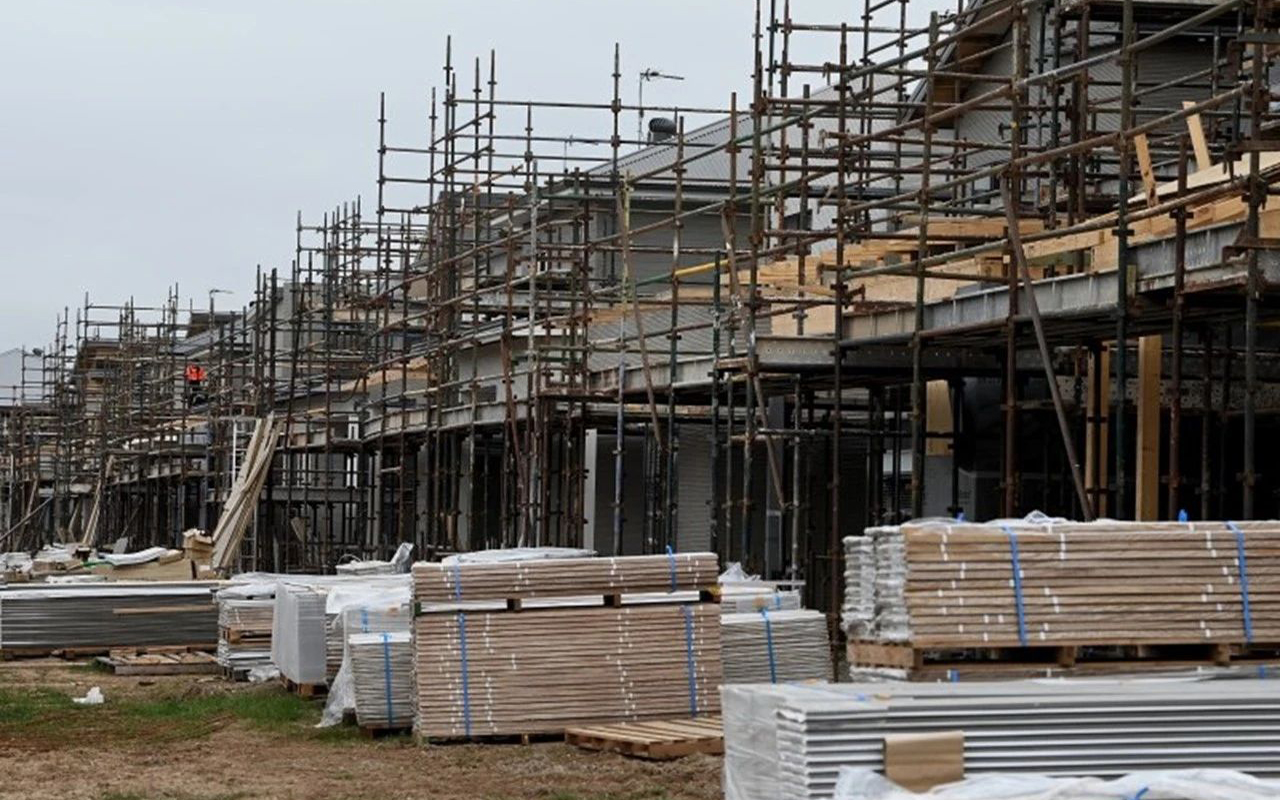 新建住宅成本可能正在放缓，但不会回落至疫情前的价格